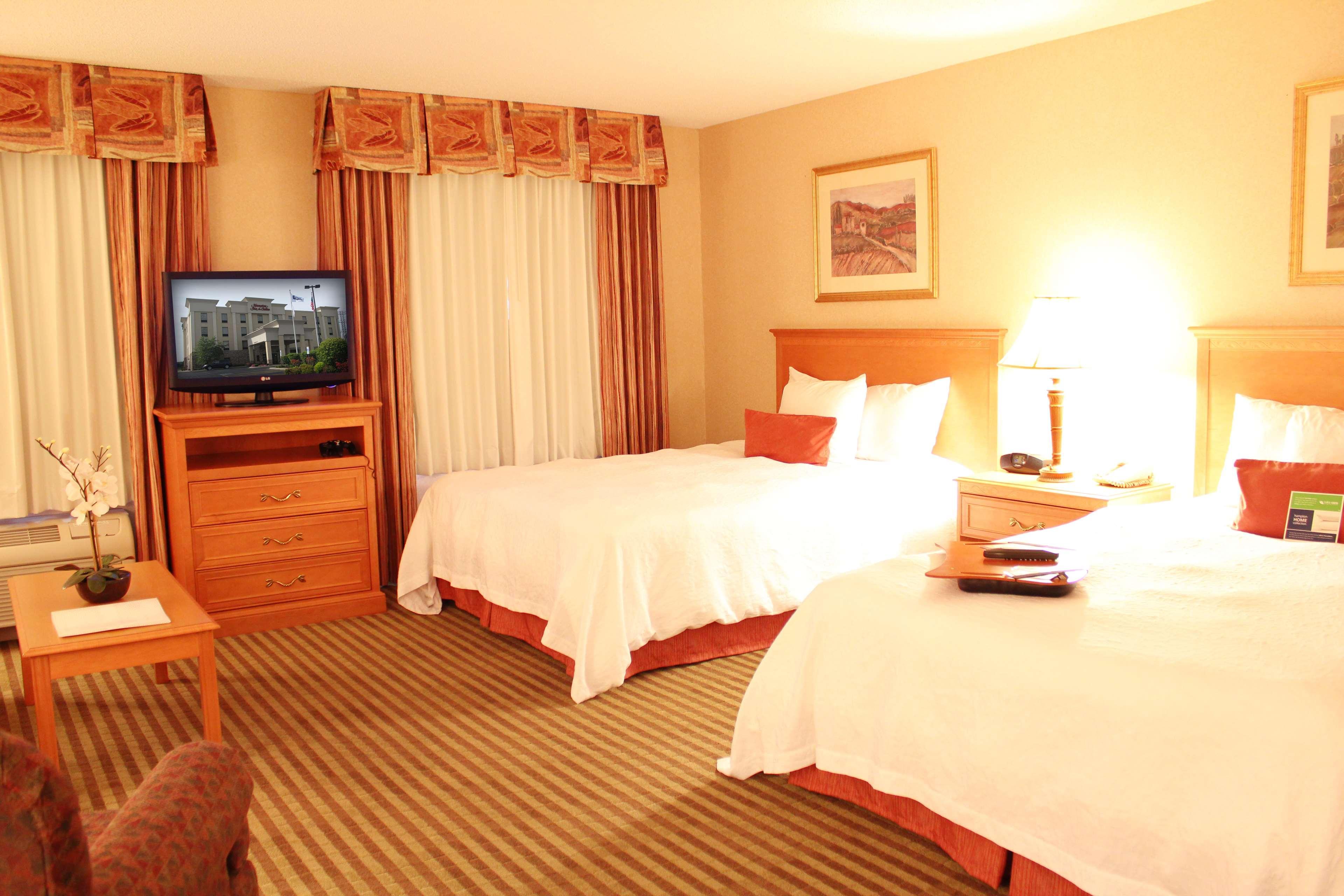 Hampton Inn & Suites Addison Eksteriør billede