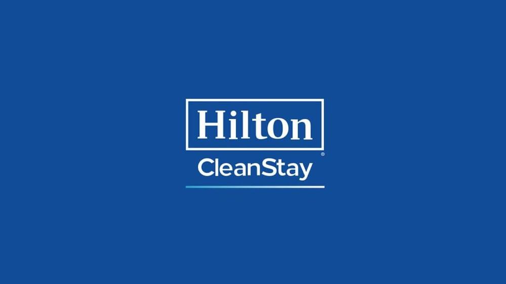 Hampton Inn & Suites Addison Eksteriør billede