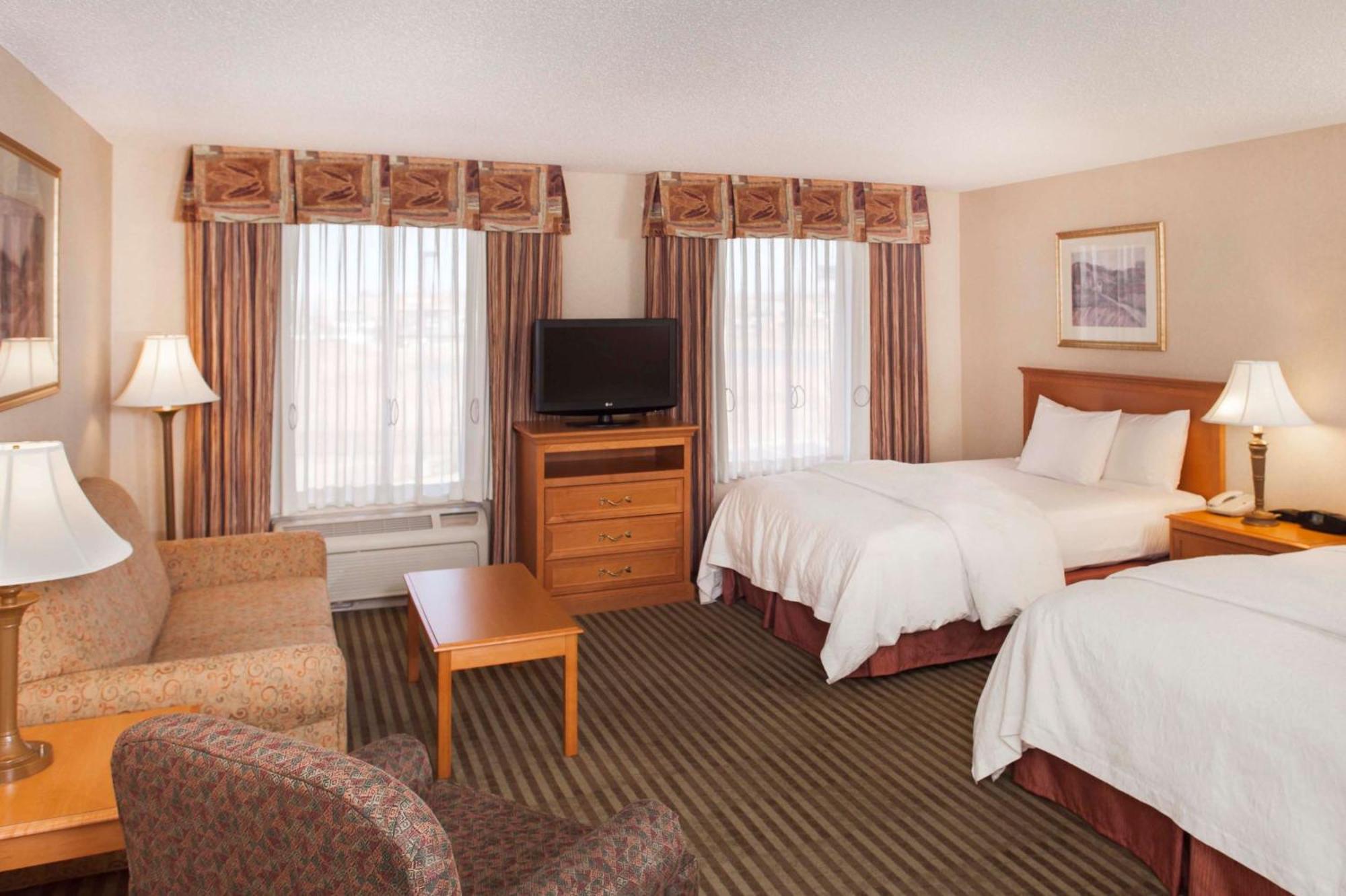 Hampton Inn & Suites Addison Eksteriør billede