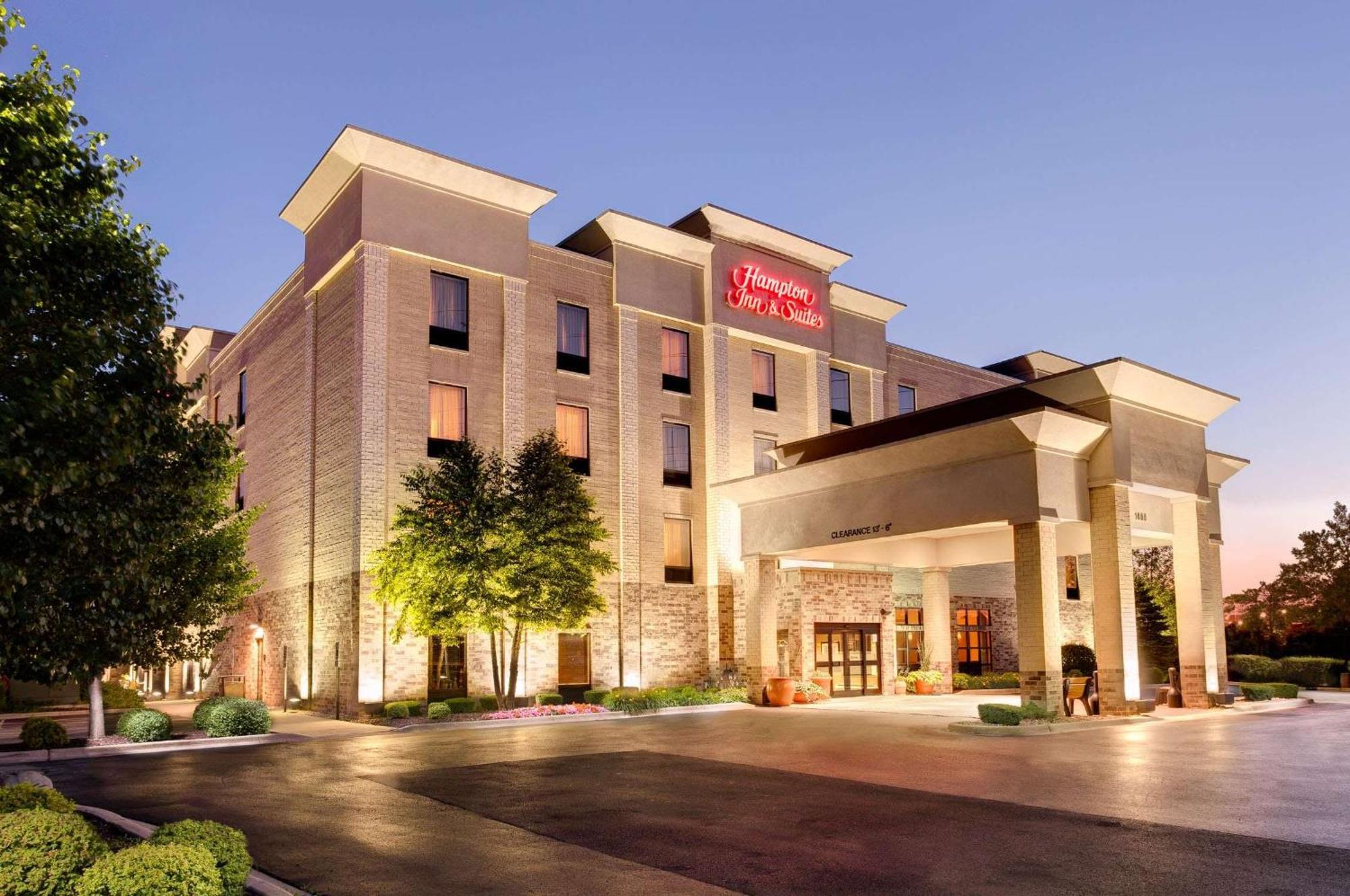 Hampton Inn & Suites Addison Eksteriør billede