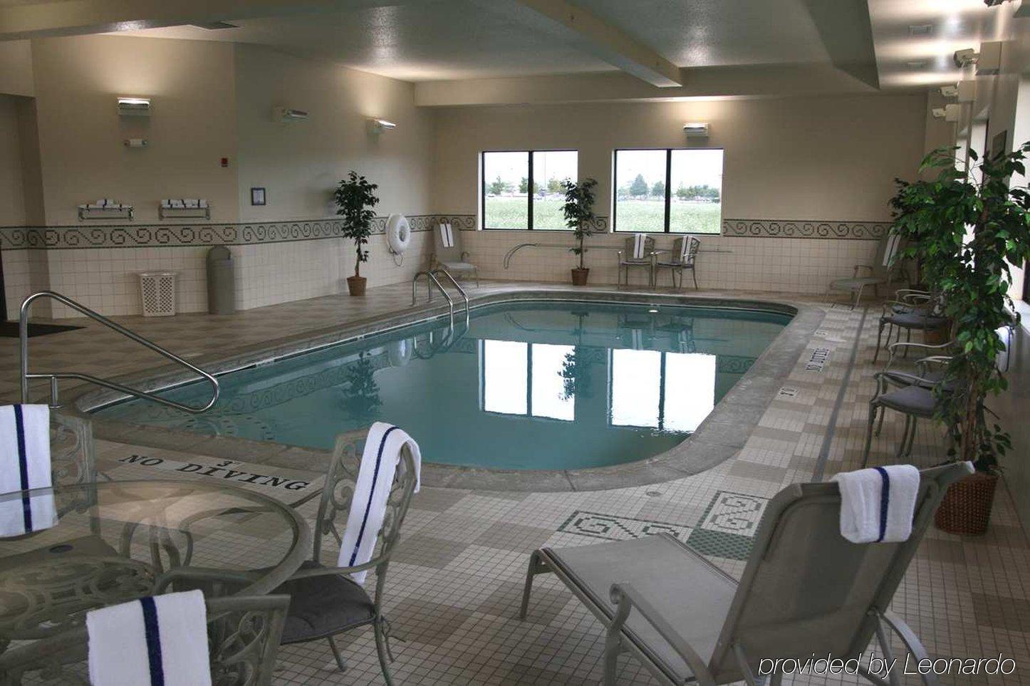 Hampton Inn & Suites Addison Eksteriør billede